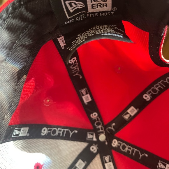 Tampa Bay Buccaneers hat. - Picture 7 of 9